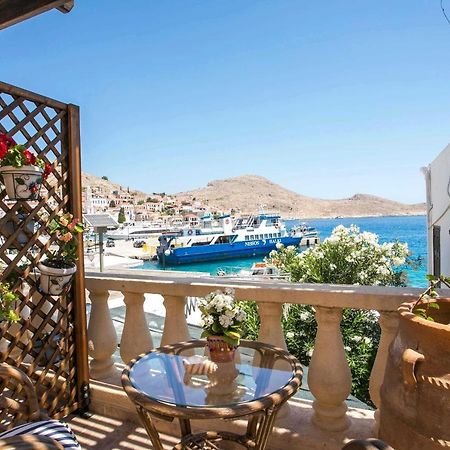Annas Houses Chalki Town Exterior photo