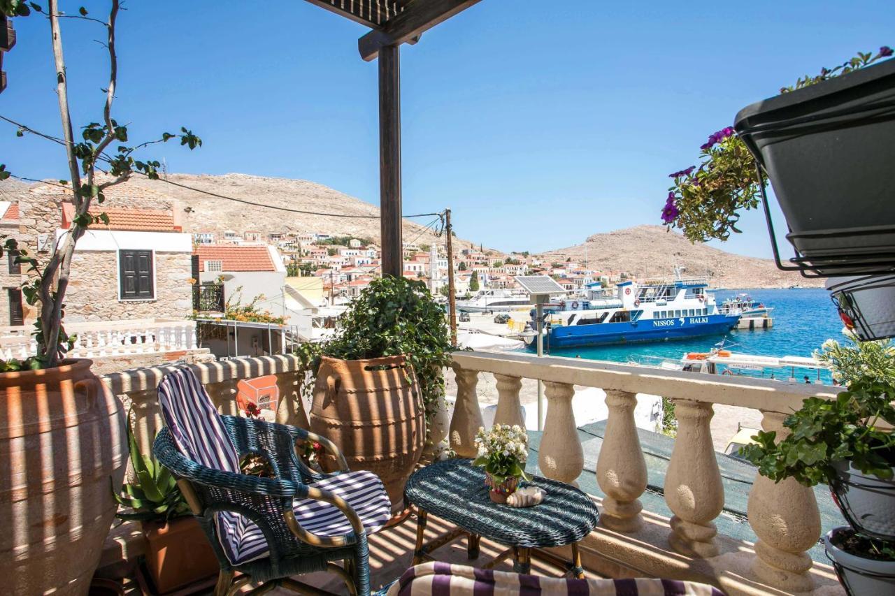Annas Houses Chalki Town Exterior photo